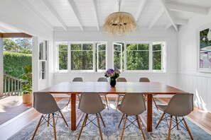 Dining - Luxury Avalon Beach house - short walk to beach. (Avalon Beach)