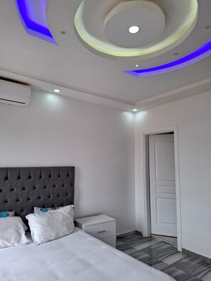 3 bedrooms, iron/ironing board, free WiFi, bed sheets - Sublime 4-room apartment dakar (Cité Apix (tiouawane peul)