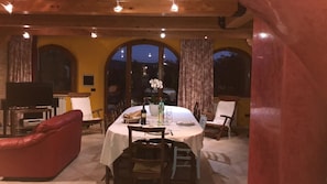 Interior - Chic Tuscan apartment pool spectacular view modern comfort wifi air conditioning (San Rocco A Pilli)