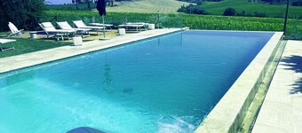 Chic Tuscan apartment pool spectacular view modern comfort wifi air conditioning
