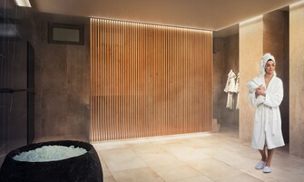 Sauna seca, sauna a vapor, massagens