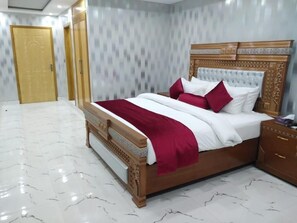 1 bedroom, iron/ironing board, free WiFi