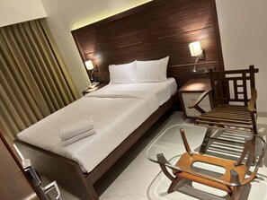 Executive-Doppelzimmer | Hochwertige Bettwaren, Betten mit Memory-Foam-Matratzen, Zimmersafe