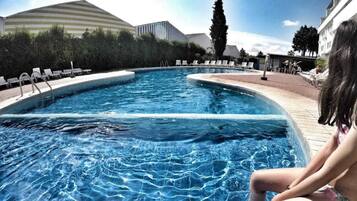 Seasonal outdoor pool