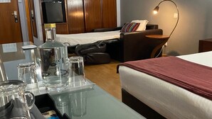 Ảnh chưa phân loại, 3 trong số 52 ảnh, nút