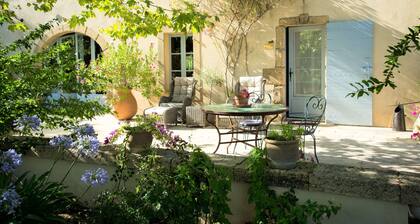 Chambre d'hotes climatisée Provence Calme Campagne Piscine SPA privatif