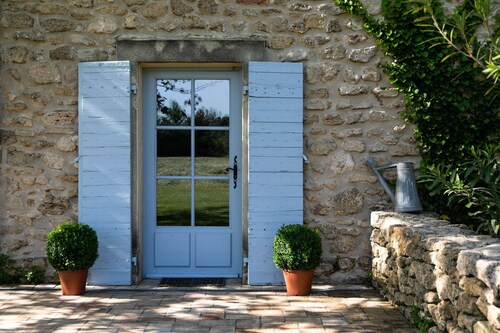 VERY NICE PROVENÇAL HOUSE 6 people countryside garden swimmingpool play area SPA