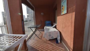1 chambre, fer et planche Ă repasser, draps fournis