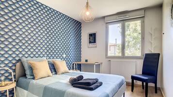 3 bedrooms, desk, iron/ironing board, WiFi