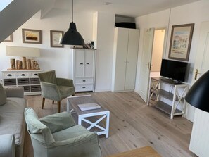 Fernseher, Stereoanlage