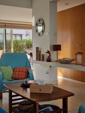 Interior - Searenity SeafrontHouse - 50m from the beach (Larnaka)