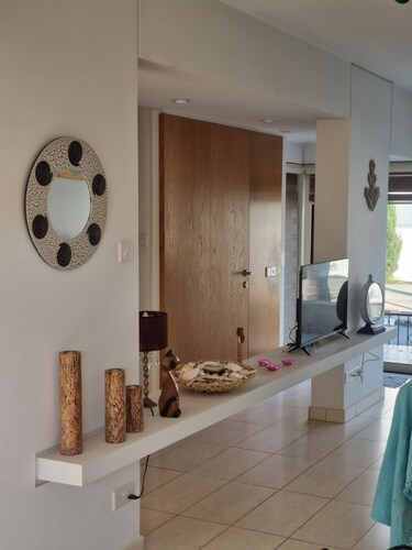 Searenity SeafrontHouse - 50m from the beach