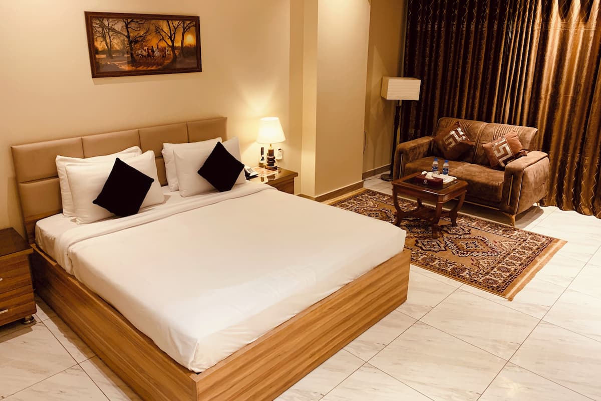 In-room safe, individually decorated, individually furnished, desk