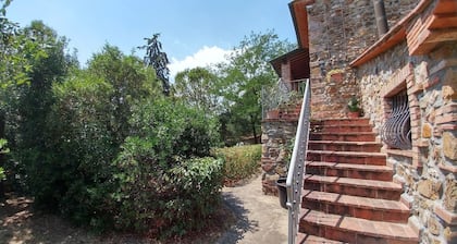 Letizia apartment in farmhouse in the countryside