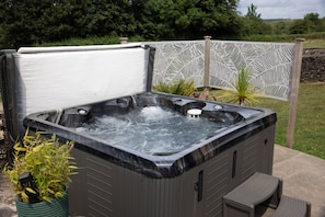 Baignoire à remous extérieure