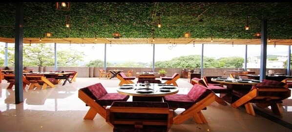 Restaurant - Hotel Doon IT Park (Dehradun)