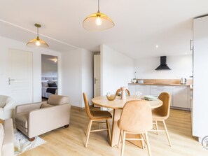 Dining - Cozy house with terrace in Tourlaville (Cherbourg-en-Cotentin-Tourlaville)