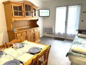 Dining - Apartment 4 pers with terrace near beach Saint-Hilaire-de-Riez (Saint-Hilaire-de-Riez)