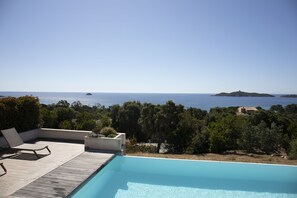 Piscine extérieure, piscine chauffée