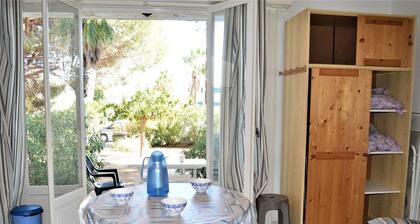 Cozy Studio for 2 with Garden, Near Beach, Parking, and Free Summer Shuttle in Cavalaire