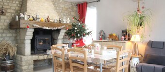 Charming house with enclosed garden in Cotentin Marshes