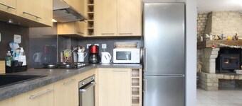 "Cosy cottage avec jardin privé, proche Parc Naturel, équipements modernes, pets bienvenus"