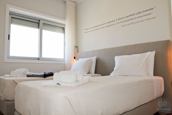 3 bedrooms, iron/ironing board, WiFi (free), bed sheets