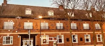 SNEYD ARMS HOTEL TUNSTALL 