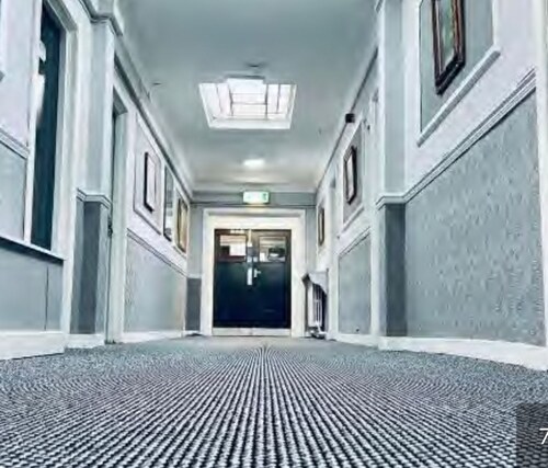 SNEYD ARMS HOTEL TUNSTALL 