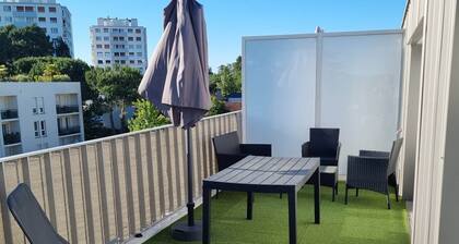 â
BohĂšme chic â
Parc Bourran â
4 pers â
Netflix â