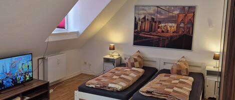 1 bedroom, WiFi, bed sheets