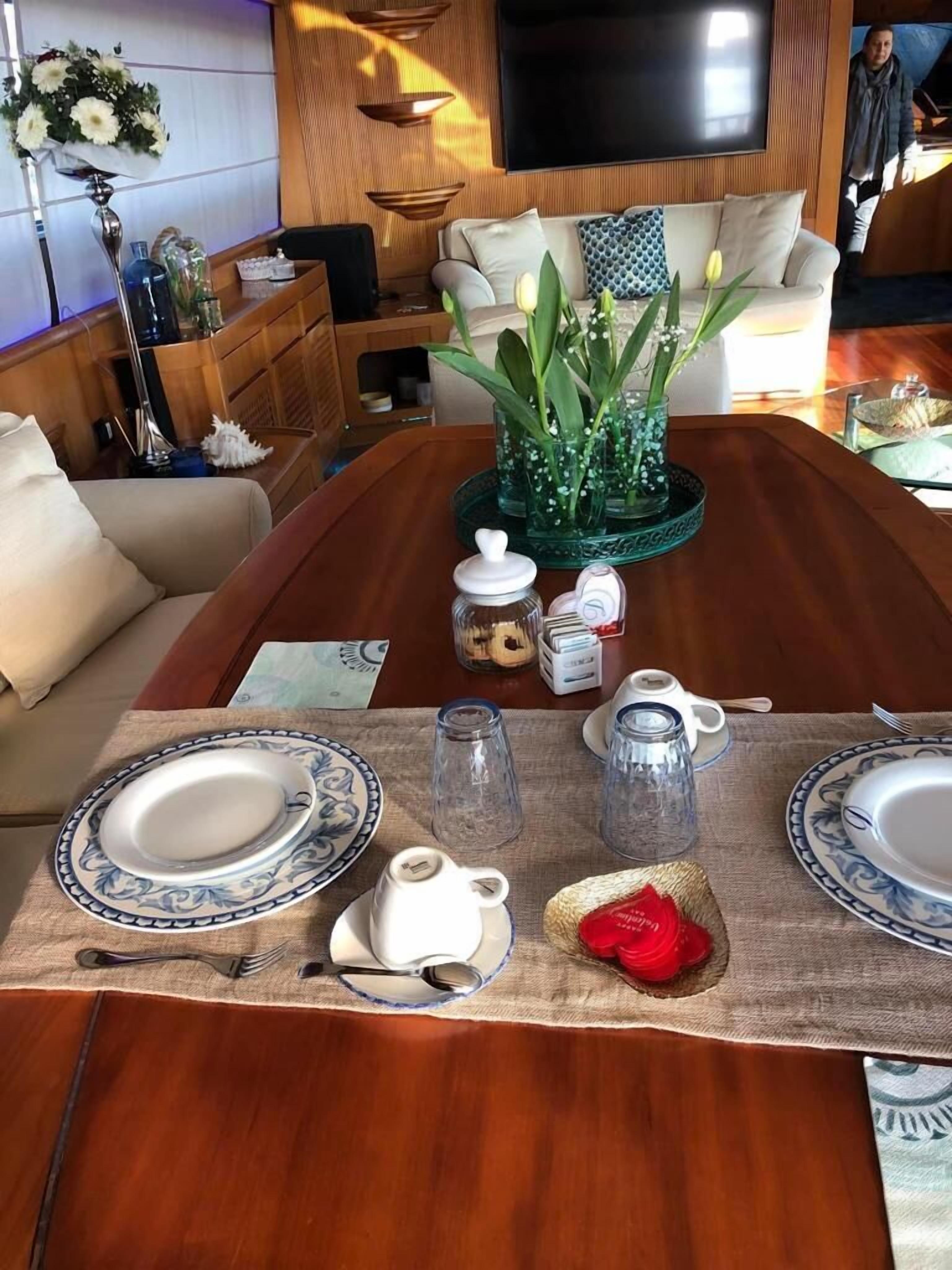 Couples’ dining