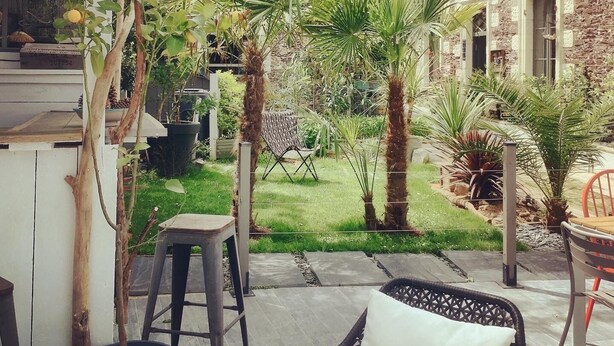 Hus, privat bad, elveutsikt (Entière) | Terrasse/patio