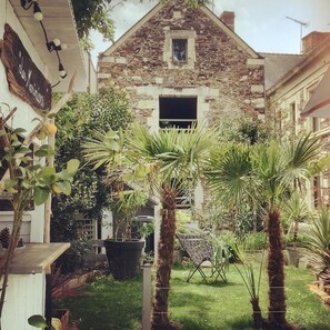 Huis, privébadkamer, uitzicht op rivier (Entière) | Tuin