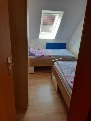 2 bedrooms, WiFi, bed sheets