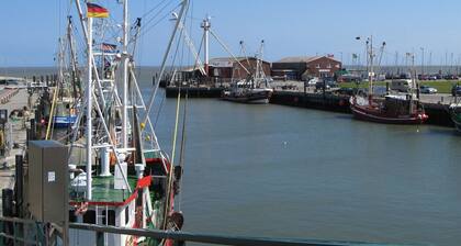 Apartment windward and leeward