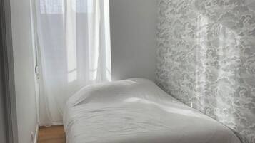 2 chambres, fer et planche à repasser, lit parapluie, Wi-Fi