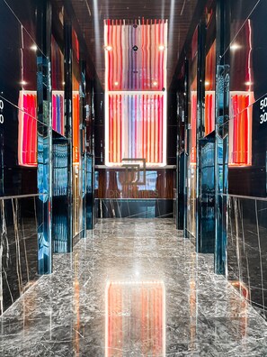 Lift - Platinum 2 KLCC by DM Kuala Lumpur (Kuala Lumpur)