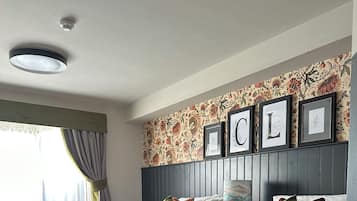 Superior Twin Room | Free WiFi, bed sheets