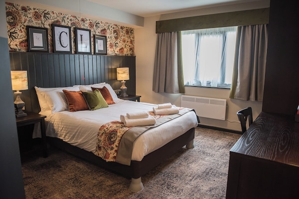 Habitación doble superior | Wifi gratis y ropa de cama