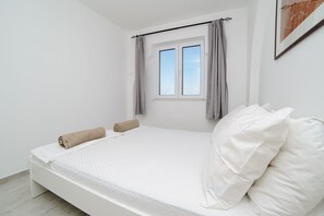 1 bedroom, WiFi, bed sheets, wheelchair access