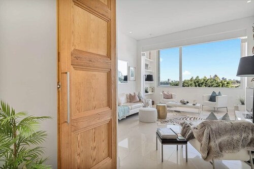 'Harbourview' - The Best Views of the Harbour Bridge & Circular Quay!