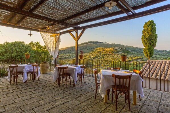 Rooftop terrace - Masseria Fortificata Lo Zafferaneto  (Buccheri)