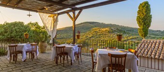 Masseria Fortificata Lo Zafferaneto 