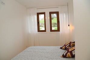 1 soverom, strykejern/-brett, reiseseng for barn og wi-fi (inkludert)