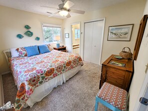 6 bedrooms, WiFi, bed sheets