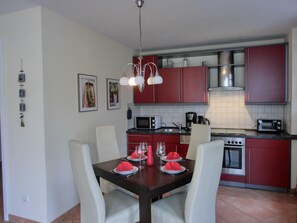 Fridge, microwave, oven, stovetop - 2-zimmer-fewo,im 2.og für 2 Pers (Graal-Müritz)