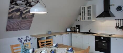 Kühlschrank, Ofen, Herdplatte, Geschirrspüler