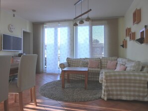 Fernseher, Stereoanlage