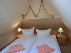 2 bedrooms, free WiFi - 3-zi.-fewo im DG mit 2 Schlafzimmern und Wlan (Graal-Müritz)